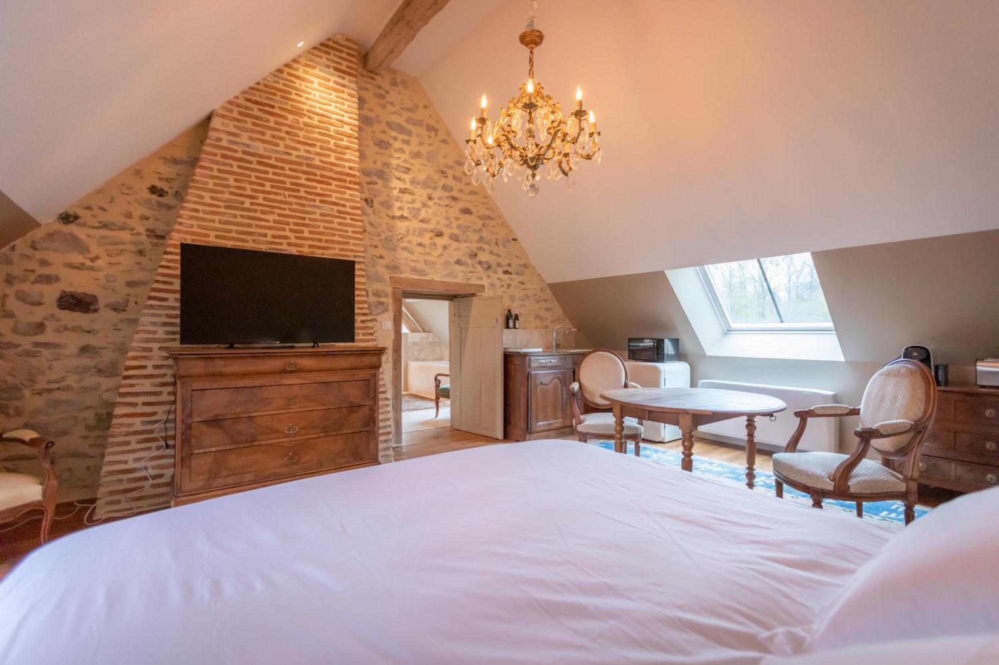 Les Chambres De Charnay - Calme Charme Et Confort Piscine A 5 Mn Du Peage Vierzon Eksteriør billede
